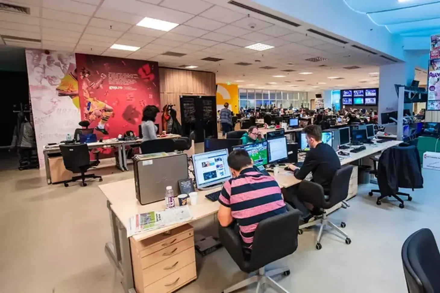 Imgine din redacția Gazetei Sporturilor înainte de închiderea ediției de print