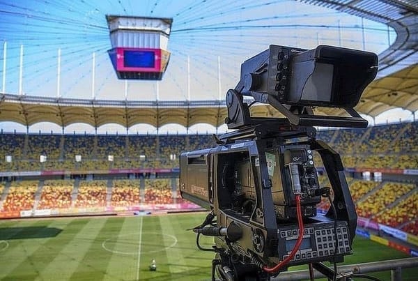 De ce garantarea salariilor fotbaliștilor cu drepturile TV ar fi o greșeală majoră.