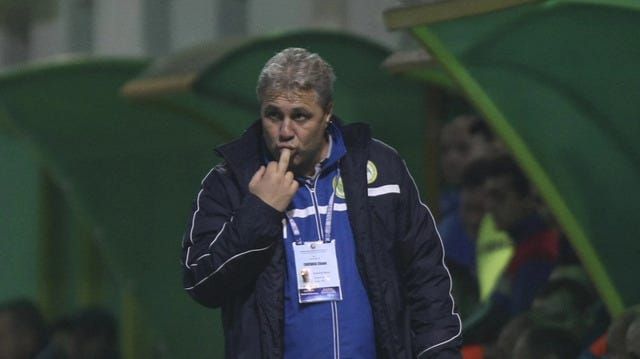 Șumudică și un gest obscen care-l face greu angajabil de cluburile care țin la propria imagine