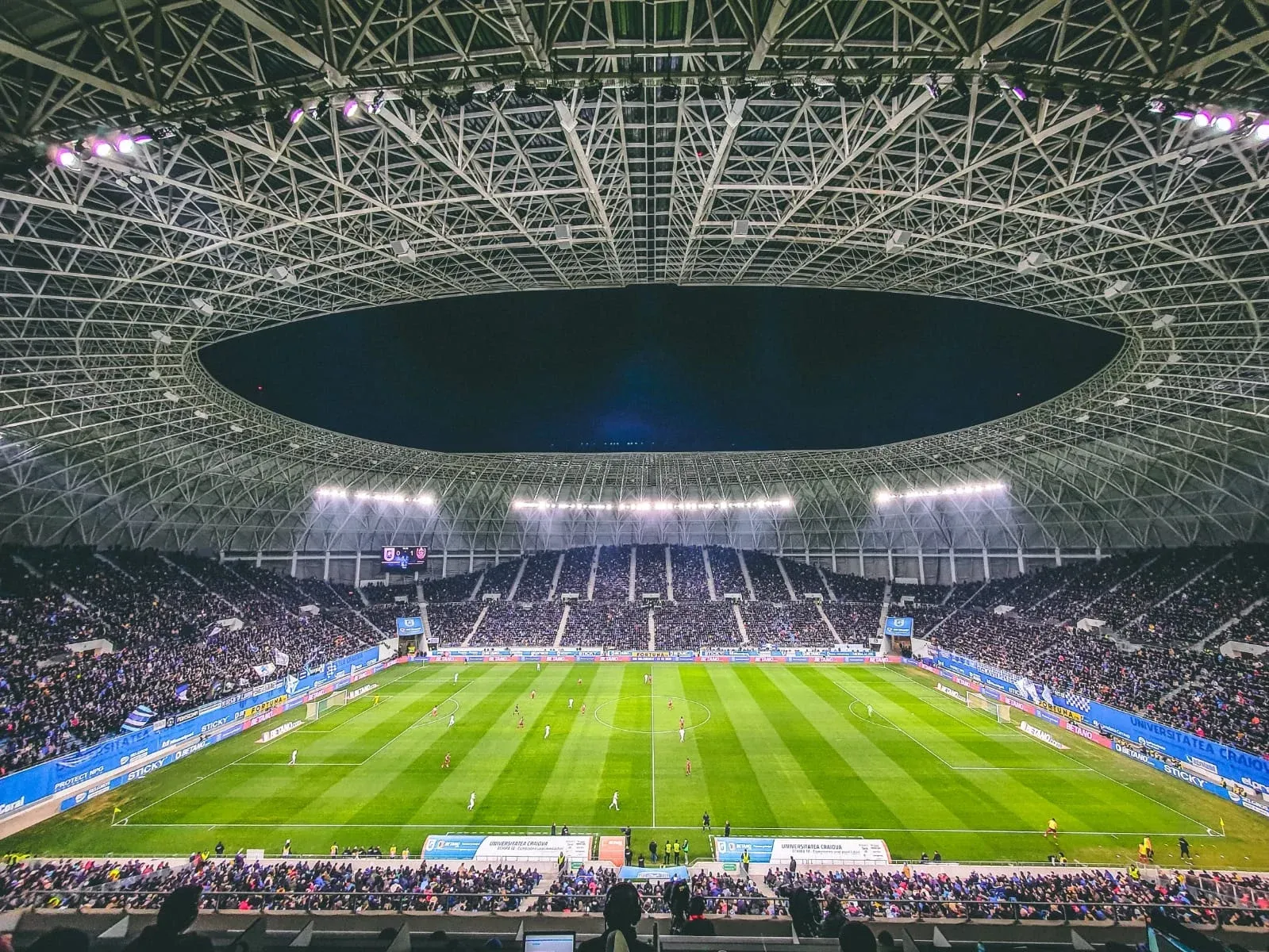 Publicul pe stadion este cel mai mare succes din fotbal